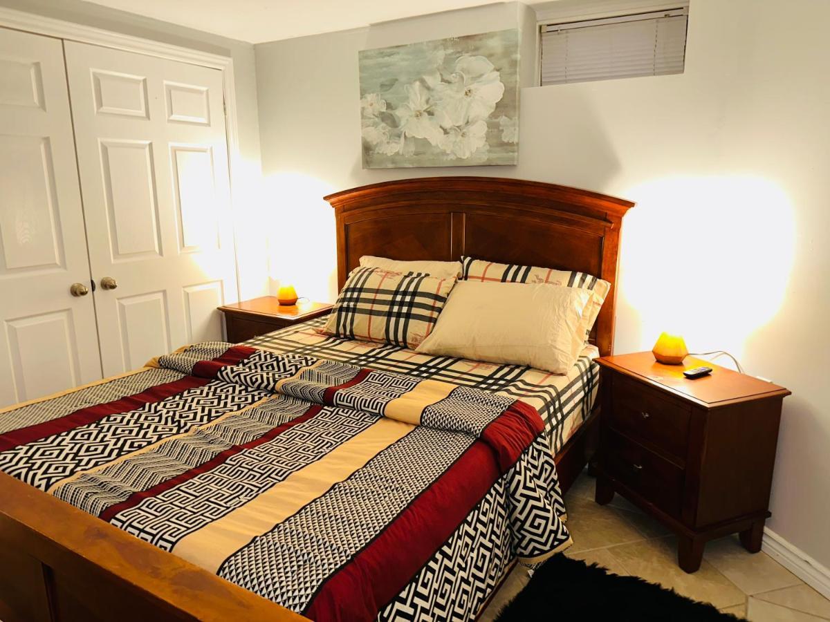 Deluxe Double Room- Hazel Stays Mississauga Eksteriør bilde